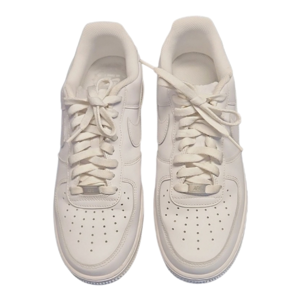 SIZE 8.5 WHITE MEN'S NIKE AIR FORCE 1 LOW CASUAL SHOES